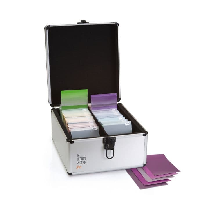 RAL D6 Box met A6 kleurstalen